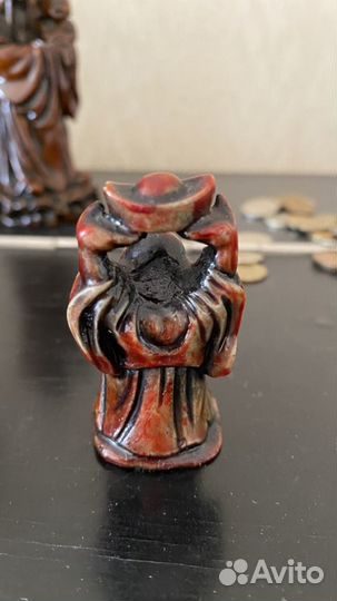 Статуэтка будды