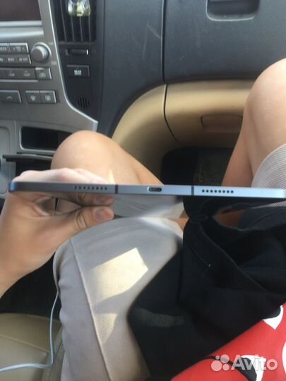 Продаю iPad pro 2021 m1 256gb + sim