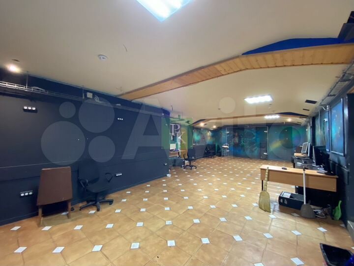 Пом. свободного назначения 130 кв. м