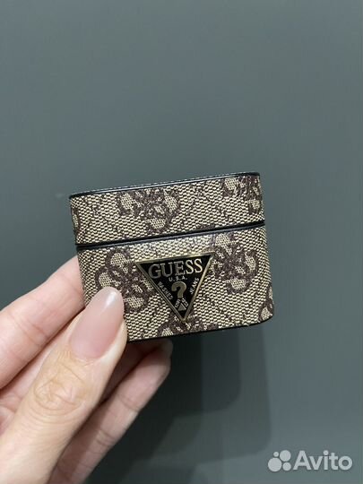 Чехол guess для наушников AirPods Pro