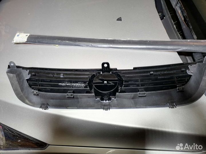 Решетка радиатора опель