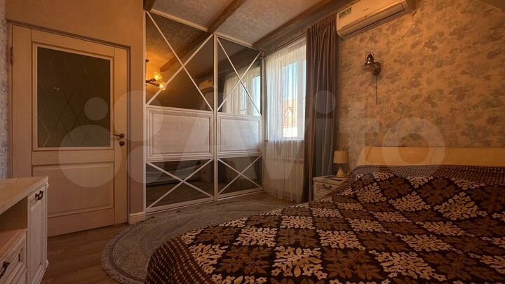 Дом 128 м² на участке 4 сот.