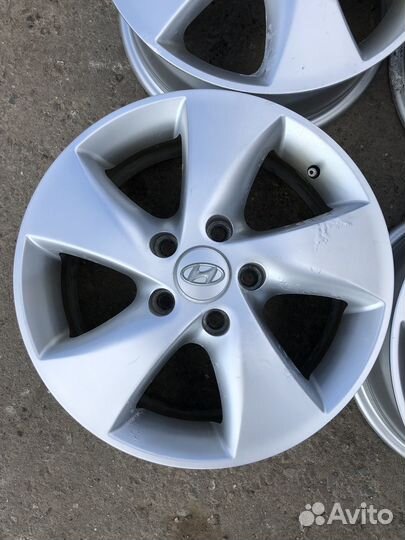 Комплект литых дисков R16