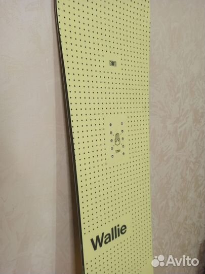 Сноуборд Bataleon wallie