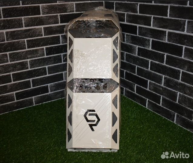 Игровой корпус Cyber Punk формата Full Tower