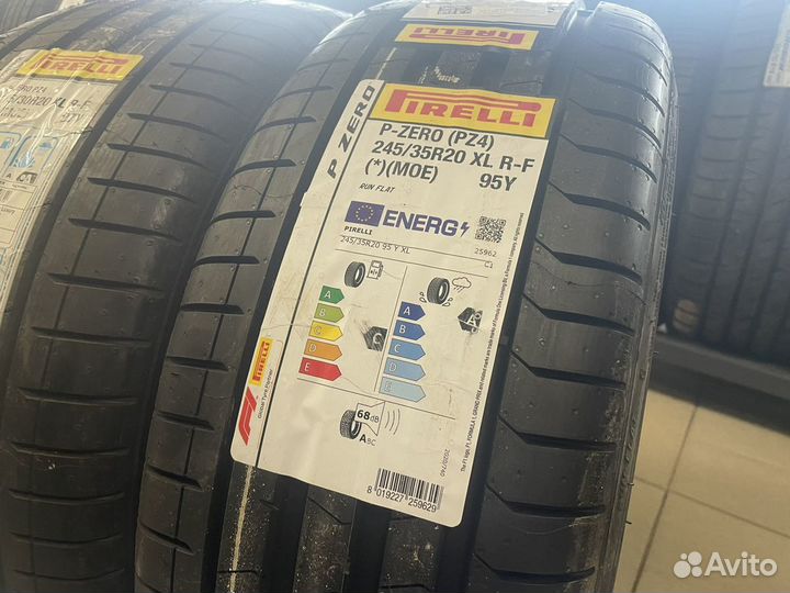 Pirelli P Zero PZ4 245/35 R20 и 275/30 R20 95Y