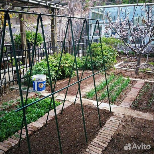 Крепления для садовых конструкций, шпалер и пр