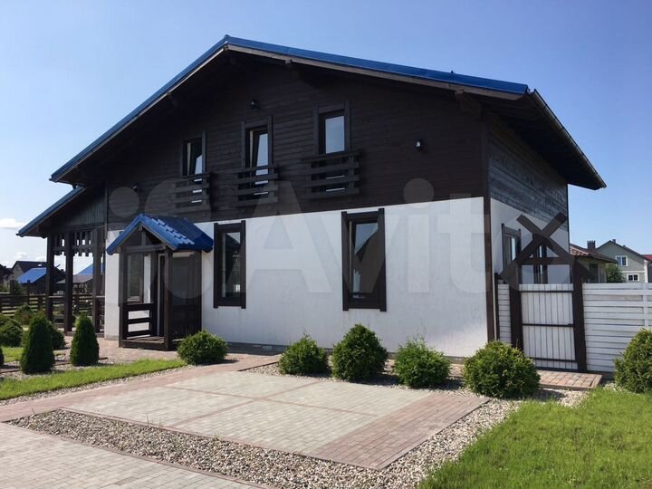 Дом 220 м² на участке 12 сот.