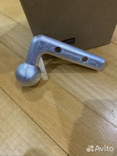 Кронштейн крепления зеркал заднего вида