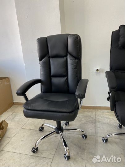 Офисное кресло