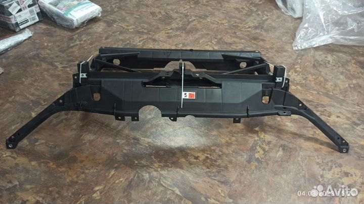 Передняя панель (телевизор) Мазда 6 GG 2002-2007