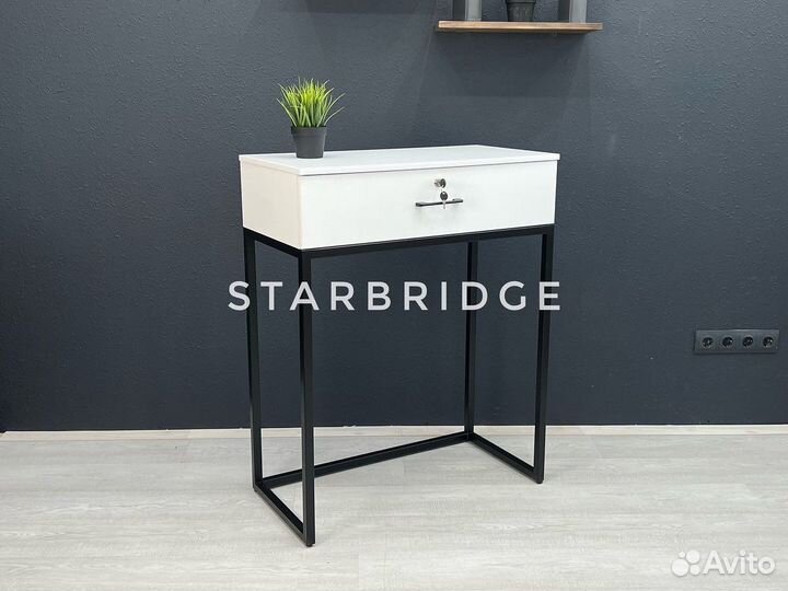 Консольный стол для бровиста