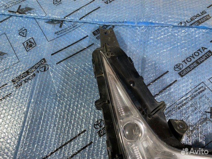 Фара противотуманная правая Lexus Lx570 2015