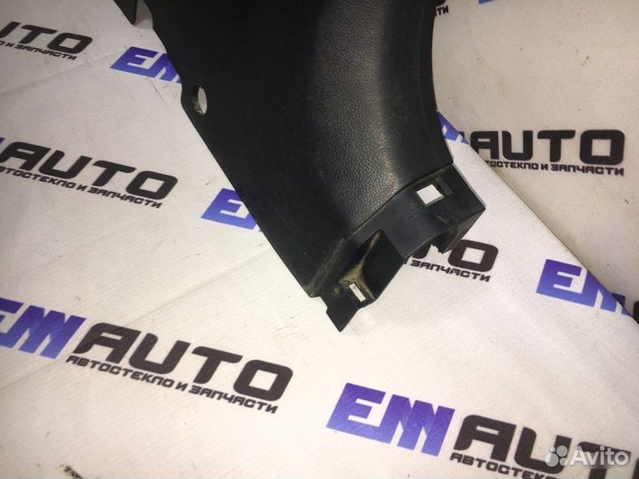 Обшивка центральной стойки правая Киа Спортейдж 3