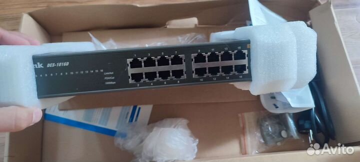 Коммутатор D-Link DES-1016D