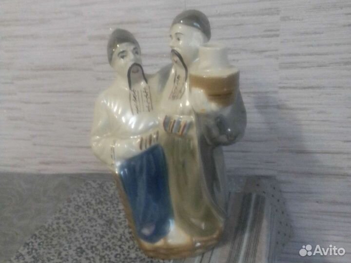 Штофы фарфоровые