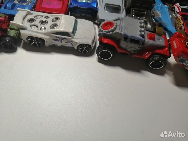 Машинки хот вилс hot wheels