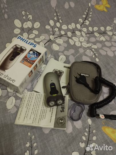Бритва электрическая Philips hq468