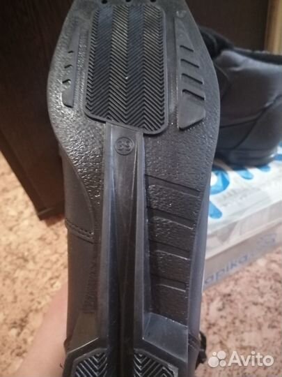 Лыжные ботинки