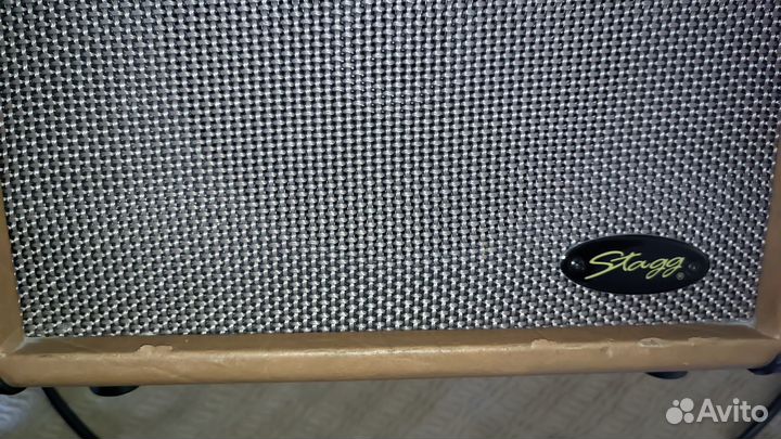 Комбоусилитель для акустической гитары stagg 10 aa