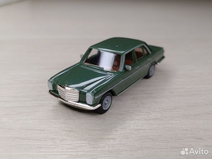 A26.1) Mercedes-Benz 200 (W108) 1965-1972 тёмно-зе