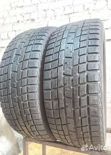 Yokohama Ice Guard IG30 215/55 R17 94Q