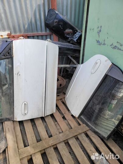 Правые двери на кия шума