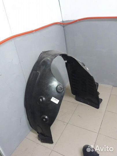 Подкрылок передний левый Hyundai Santa Fe