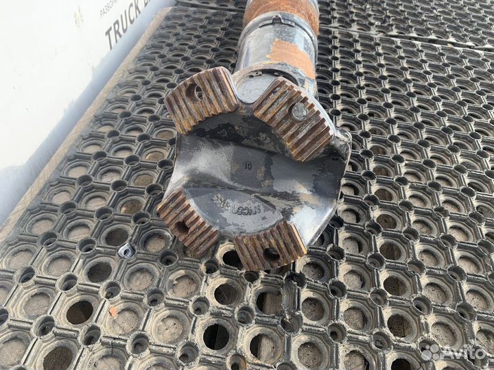 1067758 Вал карданный 1430x1230x80 мм