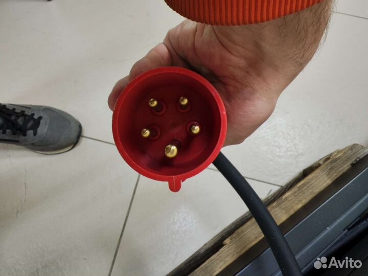 Распределитель питания PDU APC AP8881 11Kw