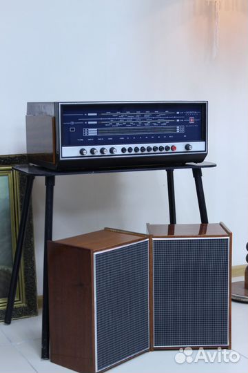 Проигрыватель виниловых пластинок