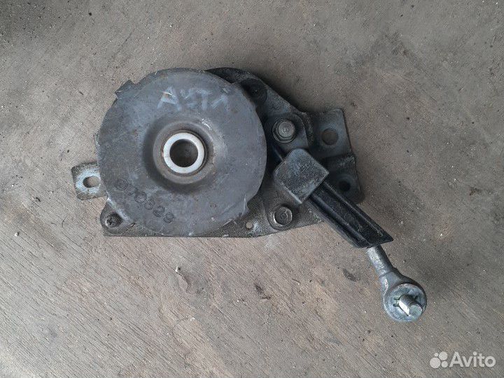 Механизм крышки багажника Mitsubishi Outlander XL