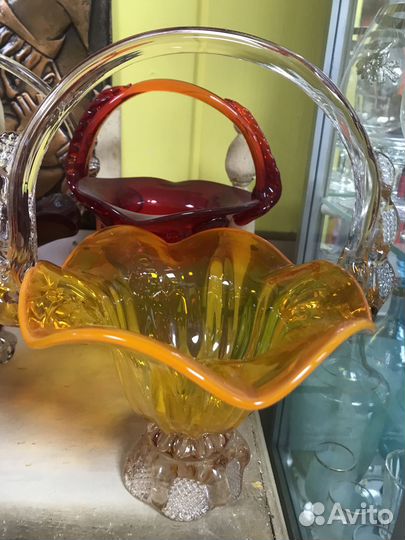 Ваза корзинка цветное стекло