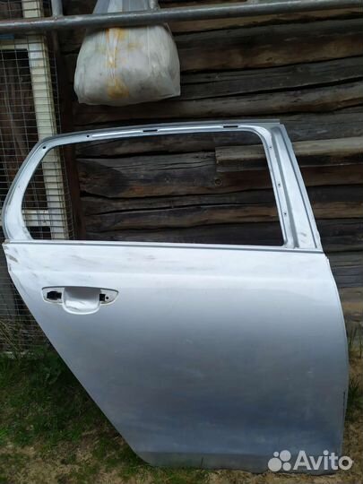 Двери на гольф6 правая сторона