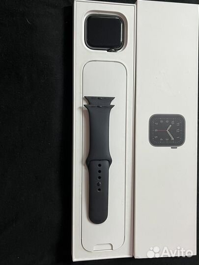 Apple watch se 44м