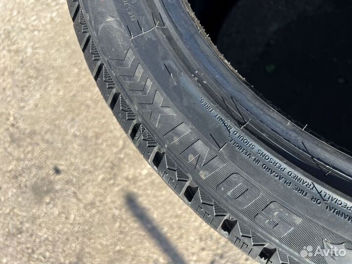 Sonix Winter Xpro Studs 69 275/40 R21 78T