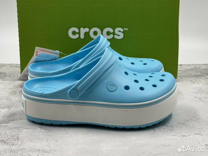 Crocs сабо женские на платформе голубые