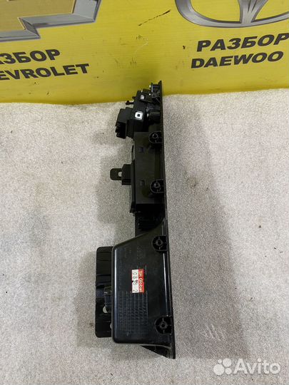 Блок кнопок стеклоподъемников Шевроле cruze
