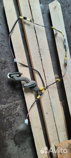 Проводка дверей королла е150