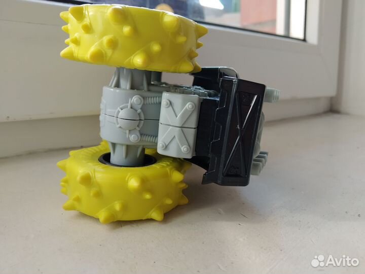 Hot Wheels монстр трак