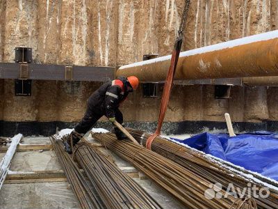 Рабочий на котлован