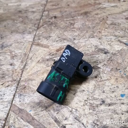 Датчик абсолютного давления Opel Astra H 55563375