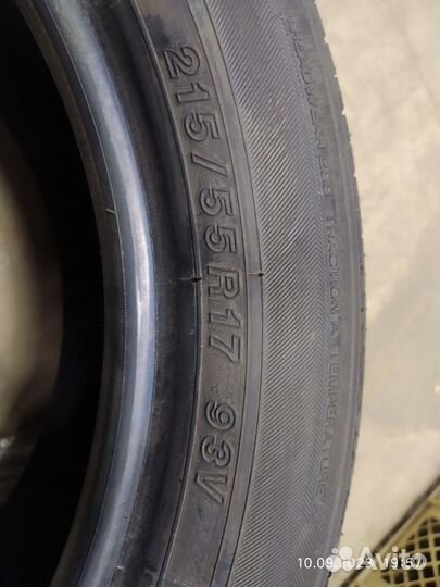 Yokohama dB Decibel E70 215/55 R17 94V