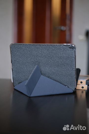 Чехлы на iPad 2020 и Pro 10,5 2017