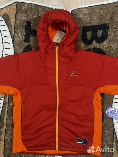 Демисезонный пуховик Nike ACG Primaloft Red