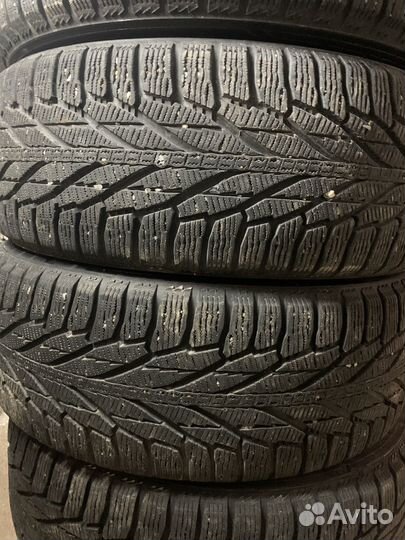 Nokian Tyres Hakkapeliitta R2 SUV 235/60 R17 106R