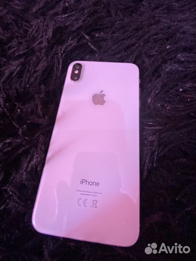 Телефон iPhone 10