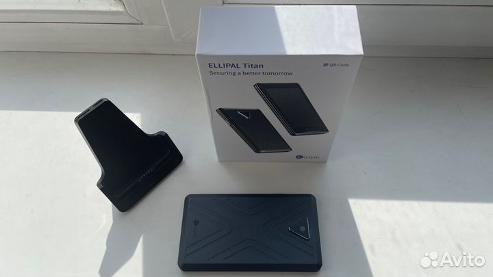 Холодный криптокошелек Ellipal Titan