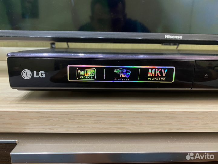 Blu-ray плеер LG BD560