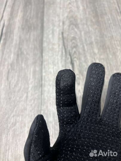 Перчатки от Nike